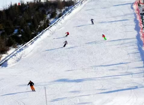 第二屆中國(guó)大眾滑雪技術(shù)大獎(jiǎng)賽