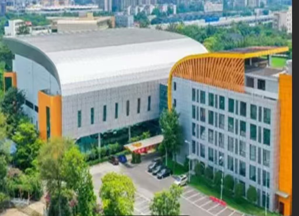 成都市全國(guó)重點(diǎn)乒乓球運(yùn)動(dòng)學(xué)校體育館